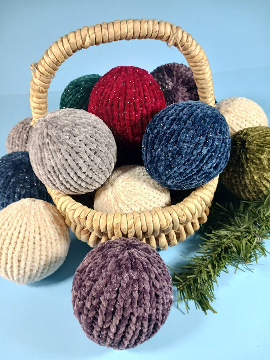 Handmade Farmhouse Knitted Christmas Bowl/Vase Fillers
